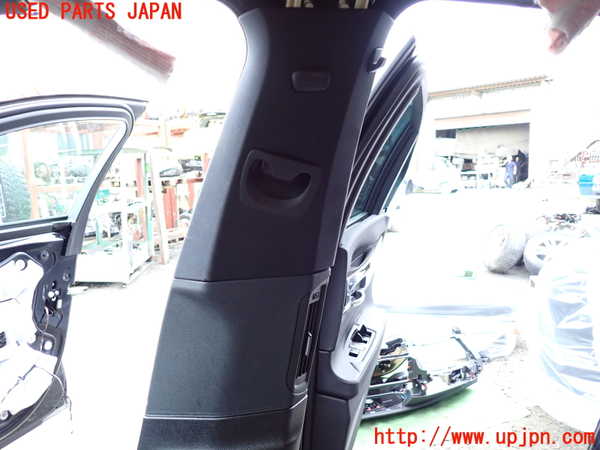 1UPJ-9232227665]BMW アクティブハイブリッド7(AH7)(YA30) F04右センターピラートリム 中古_2