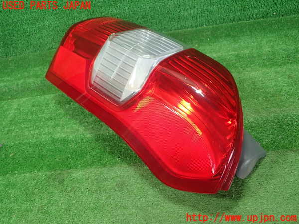 1UPJ-9232231530]プロボックス バン ハイブリッド(NHP160V)右テールランプ 中古_2