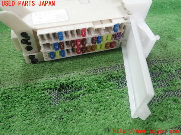 1UPJ-9232236742]プロボックス バン ハイブリッド(NHP160V)ヒューズボックス2 中古_3