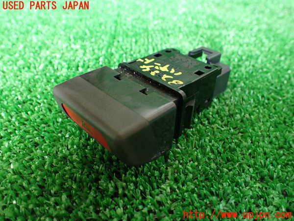1UPJ-9232246290]インプレッサ F型 WRX-STi(GC8)ハザードスイッチ 中古_2