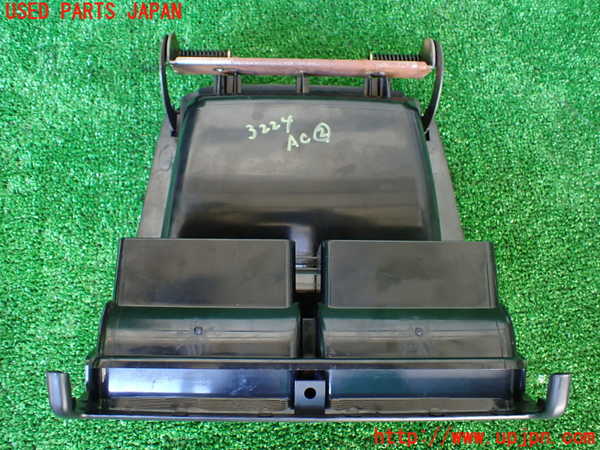 1UPJ-9232247527]インプレッサ F型 WRX-STi(GC8)エアコン吹き出し口2 (真中) 中古_3