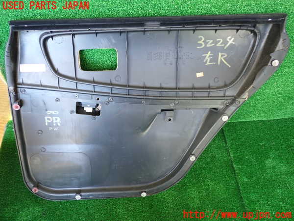 1UPJ-9232241324]インプレッサ F型 WRX-STi(GC8)左後ドア内張り 中古_3