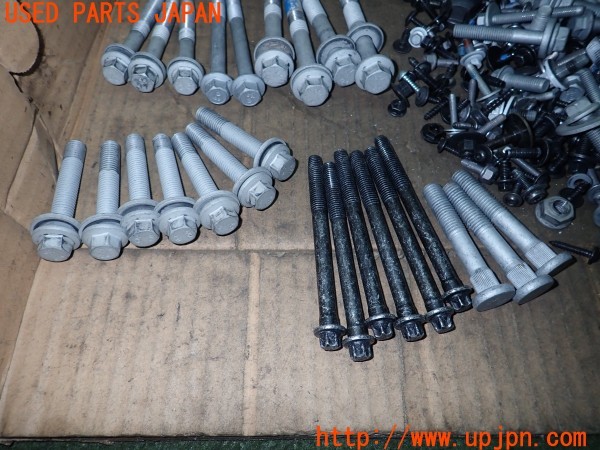 3UPJ=9232250720]ボルボ C40 リチャージ(XE400RXCE)ネジ・ナット・ステー類 セット ジャンク_3