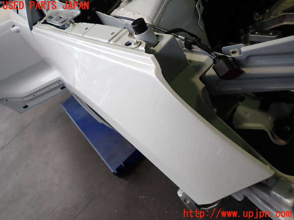 2UPJ-9232251080]ボルボ・EC40(C40 リチャージ)(XE400RXCE)右前フェンダー 中古_2