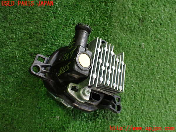2UPJ-9232251182]ボルボ・EC40(C40 リチャージ)(XE400RXCE)左フォグ 中古_2