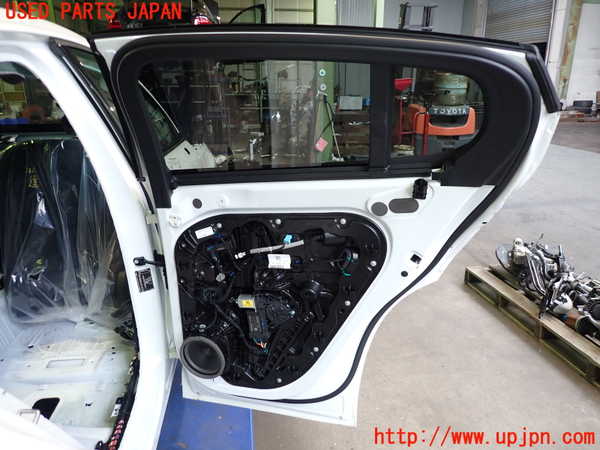 2UPJ-9232251290]ボルボ・EC40(C40 リチャージ)(XE400RXCE)右後ドア (43R-000072 M1232) 【ジャンク品】 中古_5