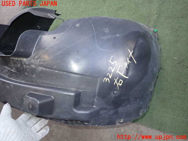 2UPJ-9232251090]ボルボ・EC40(C40 リチャージ)(XE400RXCE)右前フェンダーライナー 中古_2