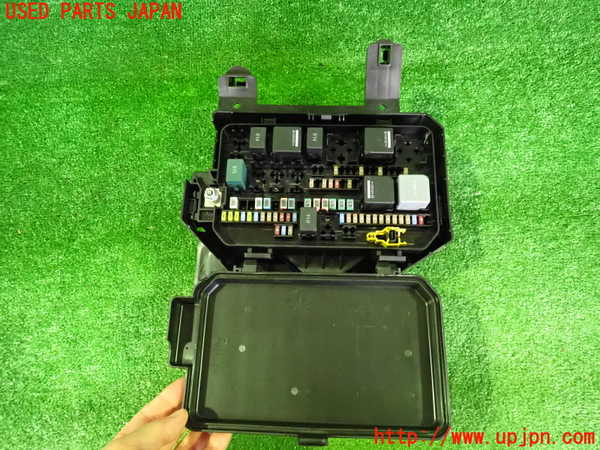 2UPJ-9232256741]ボルボ・EC40(C40 リチャージ)(XE400RXCE)ヒューズボックス1 中古_2