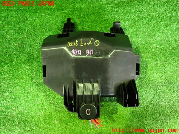 2UPJ-9232256741]ボルボ・EC40(C40 リチャージ)(XE400RXCE)ヒューズボックス1 中古_3