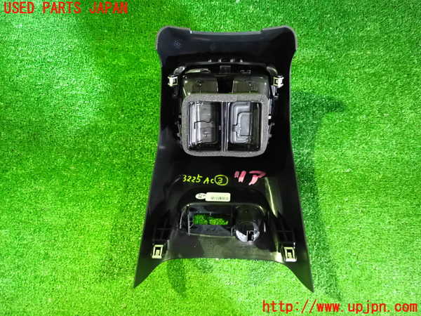 2UPJ-9232257528]ボルボ・EC40(C40 リチャージ)(XE400RXCE)エアコン吹き出し口3 2列目 真中 中古_3