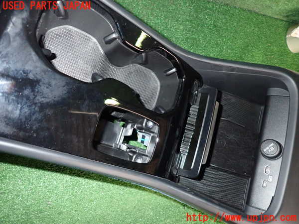 2UPJ-9232257540]ボルボ・EC40(C40 リチャージ)(XE400RXCE)センターコンソール 【ジャンク品】 中古_3