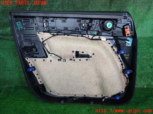 2UPJ-9232251234]ボルボ・EC40(C40 リチャージ)(XE400RXCE)右前ドア内張り 中古_3
