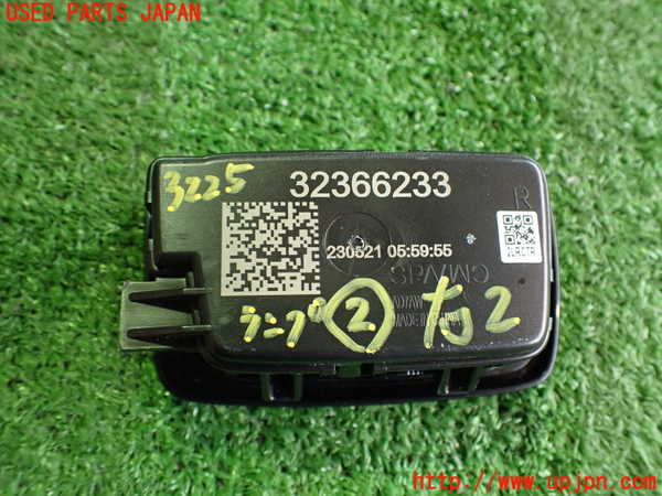 2UPJ-9232256412]ボルボ・EC40(C40 リチャージ)(XE400RXCE)ルームランプ2 2列目 右 中古_2