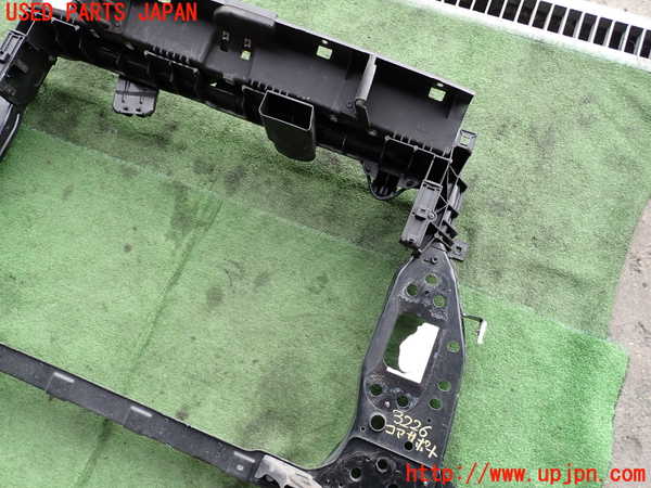 2UPJ-9232261041]ジープ・レネゲード(BV13PM)コアサポート 中古_2
