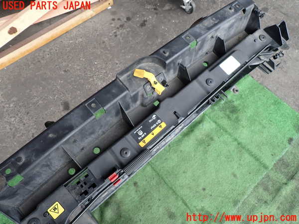 2UPJ-9232261041]ジープ・レネゲード(BV13PM)コアサポート 中古_4