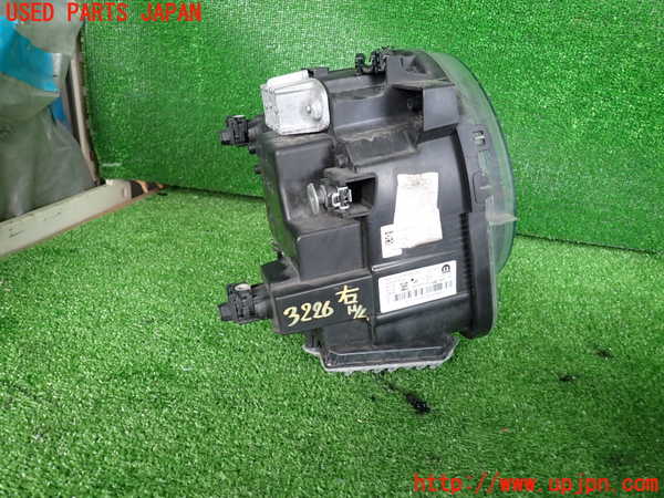 2UPJ-9232261130]ジープ・レネゲード(BV13PM)右ヘッドライト LED 中古_2