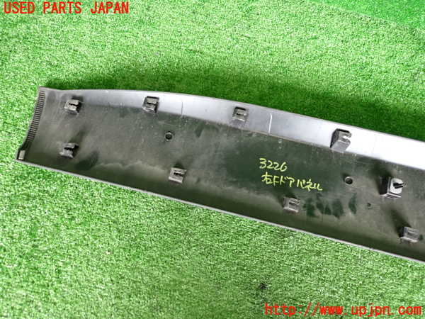 2UPJ-9232261232]ジープ・レネゲード(BV13PM)右前ドアパネル 中古_5