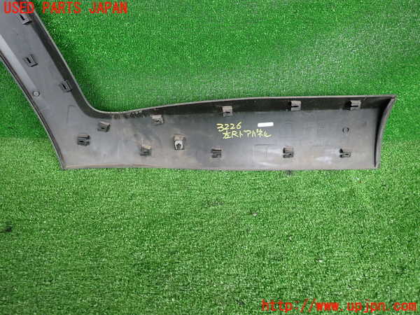 2UPJ-9232261322]ジープ・レネゲード(BV13PM)左後ドアパネル 中古_4