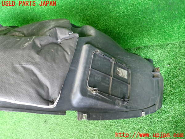 2UPJ-9232261090]ジープ・レネゲード(BV13PM)右前フェンダーライナー 中古_2