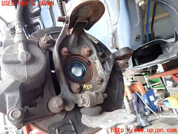 2UPJ-9232264290]ジープ・レネゲード(BV13PM)右フロントナックルハブ 中古_2