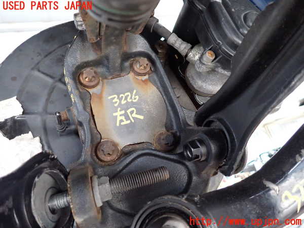 2UPJ-9232264305]ジープ・レネゲード(BV13PM)左リアナックルハブ 中古_2