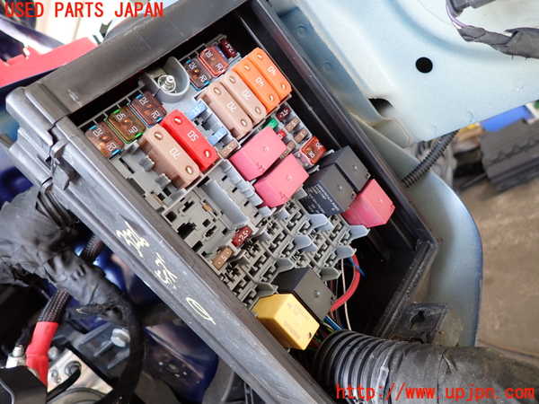 2UPJ-9232266741]ジープ・レネゲード(BV13PM)ヒューズボックス1 中古_3