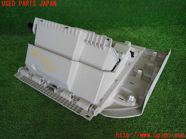 2UPJ-9232267516]ジープ・レネゲード(BV13PM)グローブボックス1 中古_3