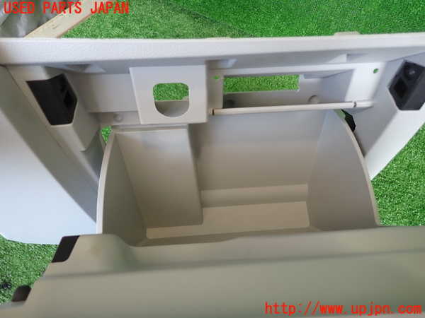 2UPJ-9232267516]ジープ・レネゲード(BV13PM)グローブボックス1 中古_4