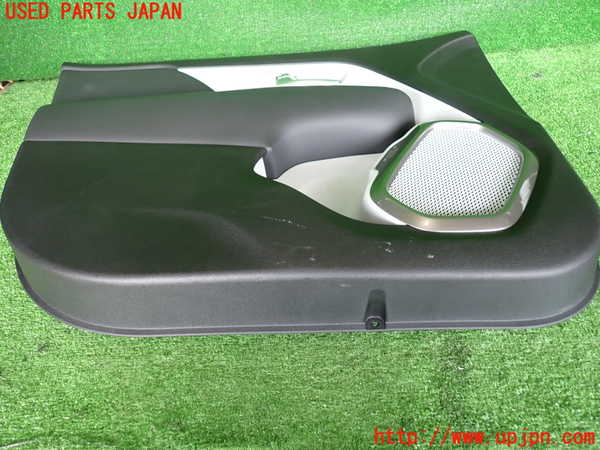 2UPJ-9232261264]ジープ・レネゲード(BV13PM)左前ドア内張り 中古_5
