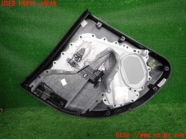 2UPJ-9232261294]ジープ・レネゲード(BV13PM)右後ドア内張り 中古_2