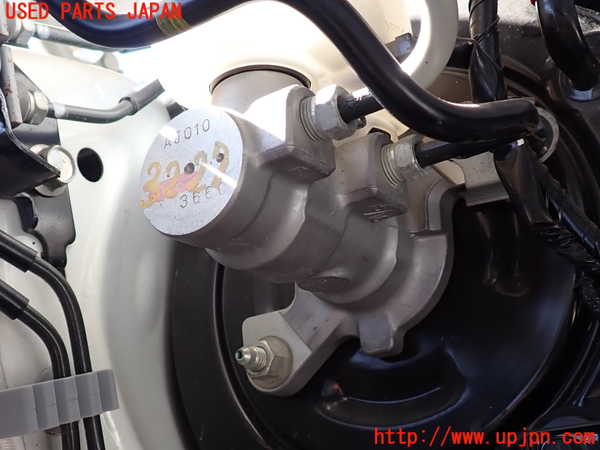 2UPJ-9232274050]レガシィ ワゴン(BRM)ブレーキマスターシリンダー 中古_2