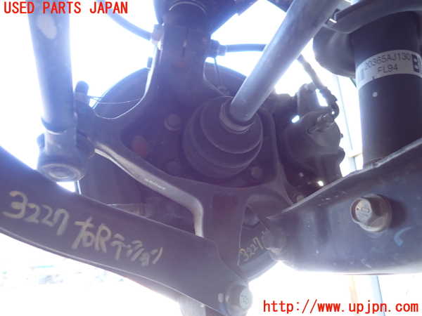 2UPJ-9232274300]レガシィ ワゴン(BRM)右リアナックルハブ 中古_3