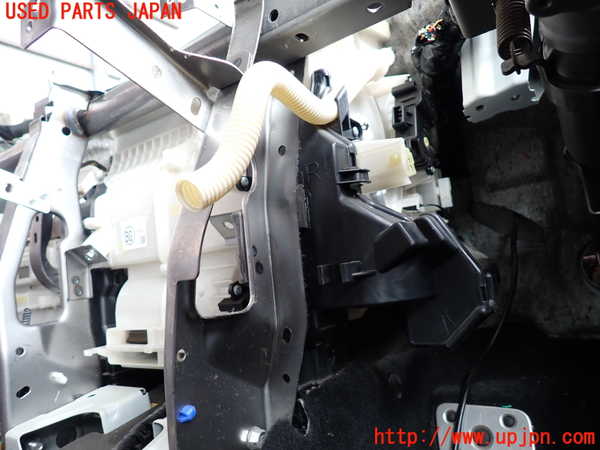 2UPJ-9232276081]レガシィ ワゴン(BRM)エバポレーター1 中古_2