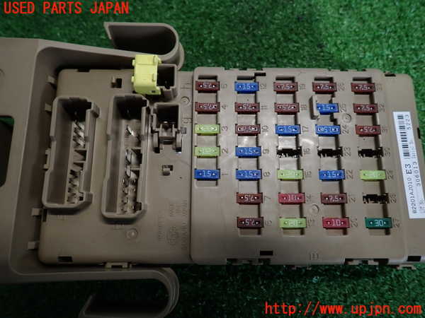 2UPJ-9232276741]レガシィ ワゴン(BRM)ヒューズボックス1 中古_3
