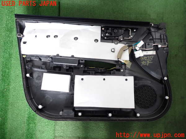 2UPJ-9232271234]レガシィ ワゴン(BRM)右前ドア内張り 中古_4