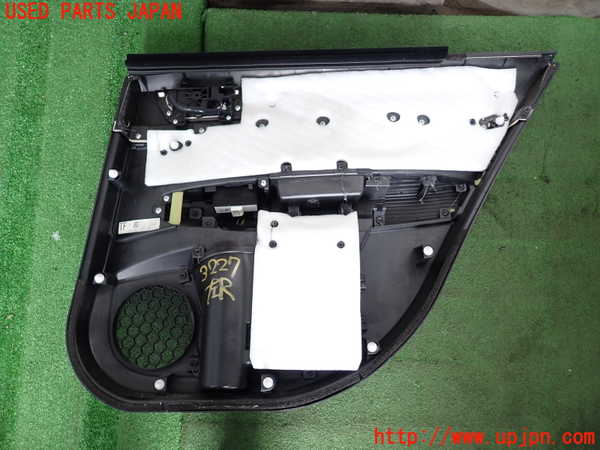 2UPJ-9232271324]レガシィ ワゴン(BRM)左後ドア内張り 中古_4