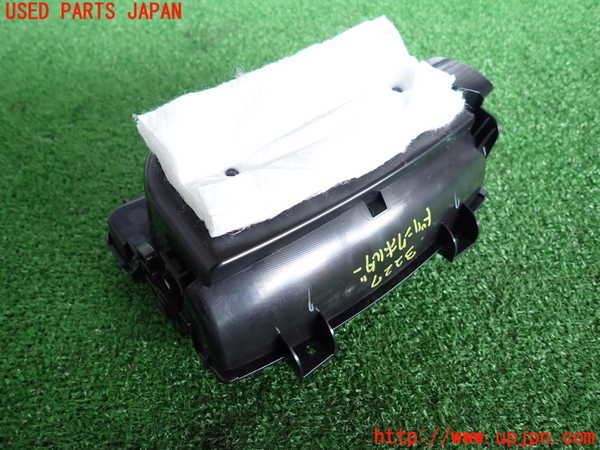 2UPJ-9232277810]レガシィ ワゴン(BRM)ドリンクホルダー 中古_3