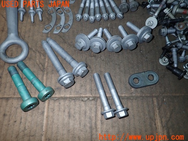 3UPJ=9232290720]ジャガー XE(JA2NA X760)ネジ・ナット・ステー類 セット ジャンク_3