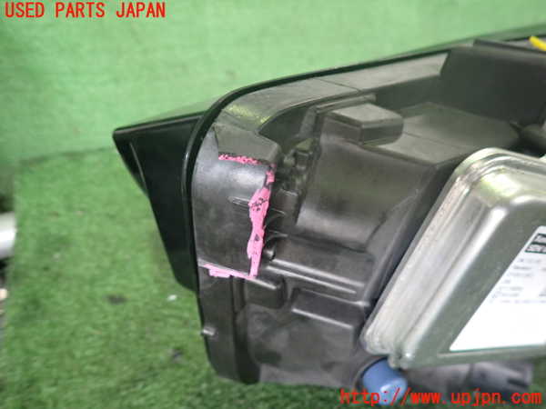 2UPJ-9232291130]ジャガー・XE(JA2NA)右ヘッドライト HID (ジャンク品) 中古_3