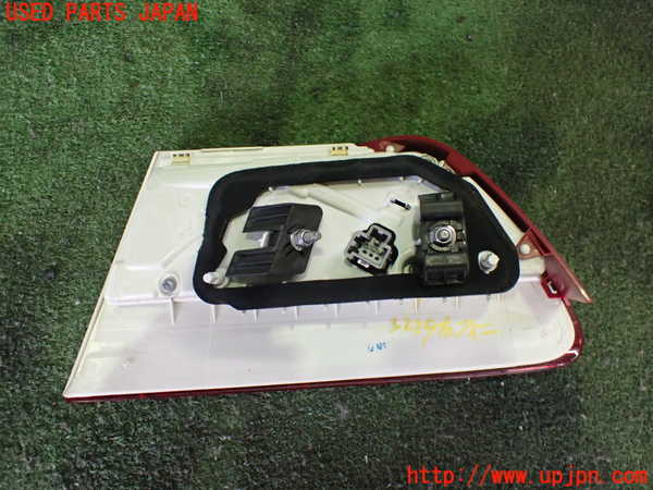 2UPJ-9232291552]ジャガー・XE(JA2NA)左リアフィニッシャー 中古_2
