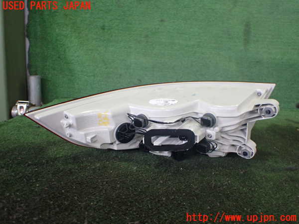 2UPJ-9232291536]ジャガー・XE(JA2NA)左テールランプ 中古_2