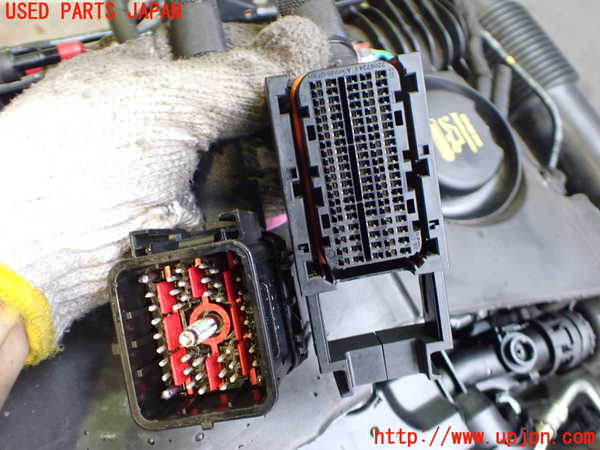 2UPJ-9232292010]ジャガー・XE(JA2NA)エンジン 204DT 4WD 中古_2