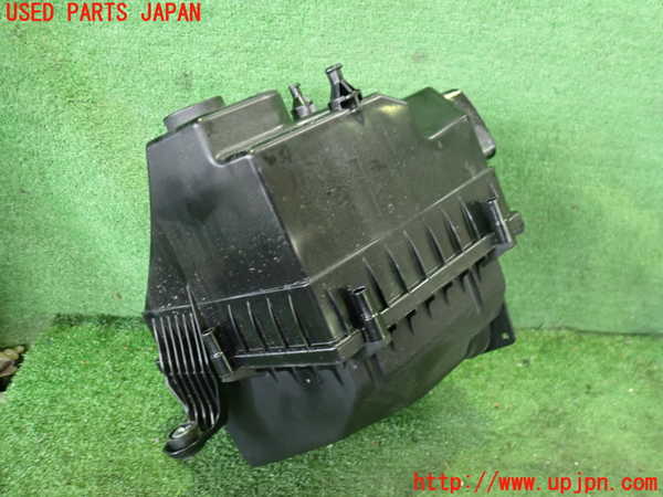 2UPJ-9232292560]ジャガー・XE(JA2NA)エアクリーナーボックス 中古_2