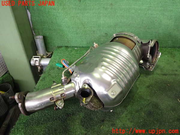 2UPJ-9232292661]ジャガー・XE(JA2NA)触媒1 中古_2