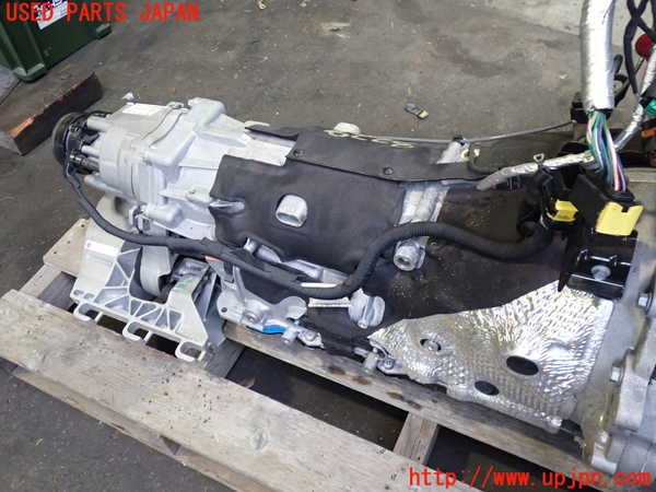 2UPJ-9232293010]ジャガー・XE(JA2NA)ミッション AT 204DT 4WD 中古_2