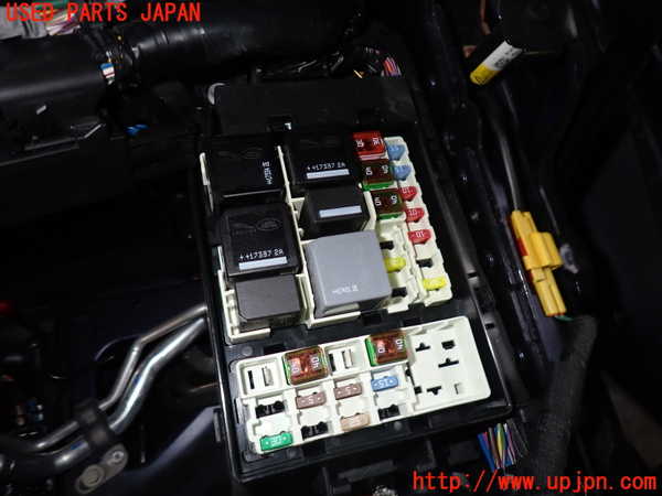 2UPJ-9232296742]ジャガー・XE(JA2NA)ヒューズボックス2 中古_3
