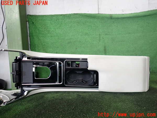 2UPJ-9232297540]ジャガー・XE(JA2NA)センターコンソール 中古_3