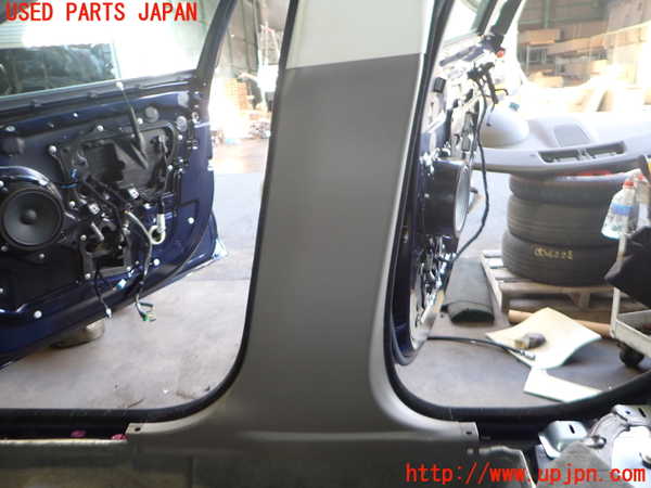 2UPJ-9232297665]ジャガー・XE(JA2NA)右センターピラートリム 中古_3