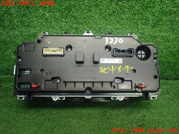 1UPJ-9232306170]アクア(AQUA)(MXPK11)スピードメーター 中古_3