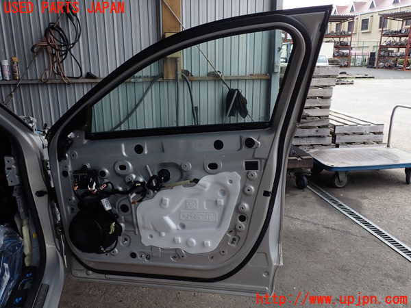 2UPJ-9232311230]DSオートモビルズ ・DS 4(D41YH01)右前ドア 中古(43R-011093 M840HT)_4